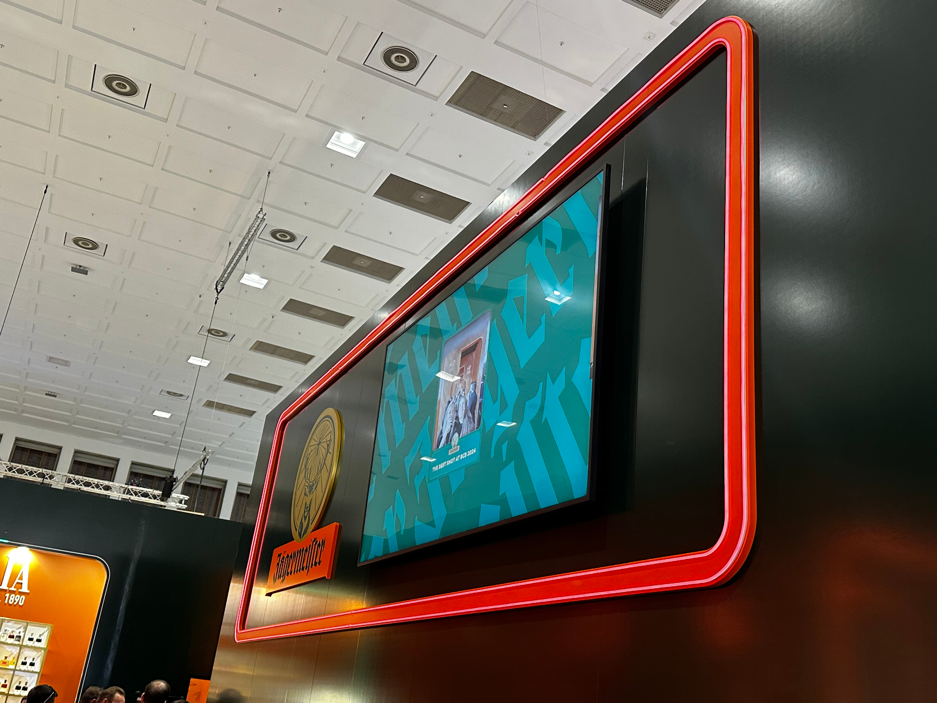 Jägermeister – Neon-Display auf der BCB